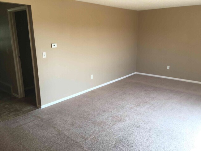 Building Photo - 6554 Portage St NW