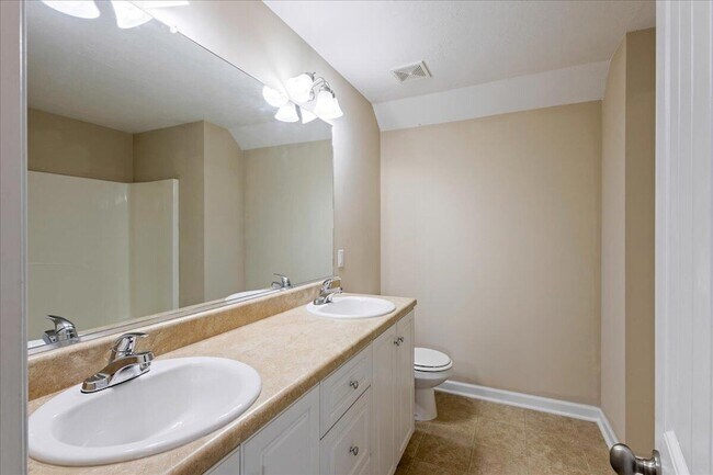 Building Photo - 2121 Grv Lndg Wy