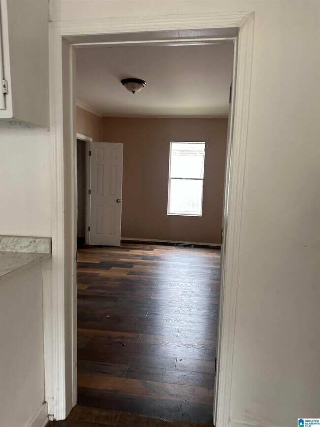 Building Photo - 1304 Avenue G