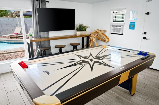 Building Photo - 4920 N 85th St