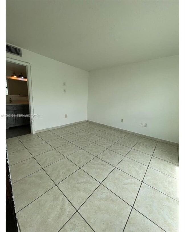 Building Photo - 11750 SW 18th St