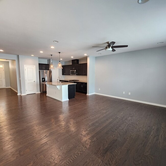 Building Photo - 1424 Southpoint Trl