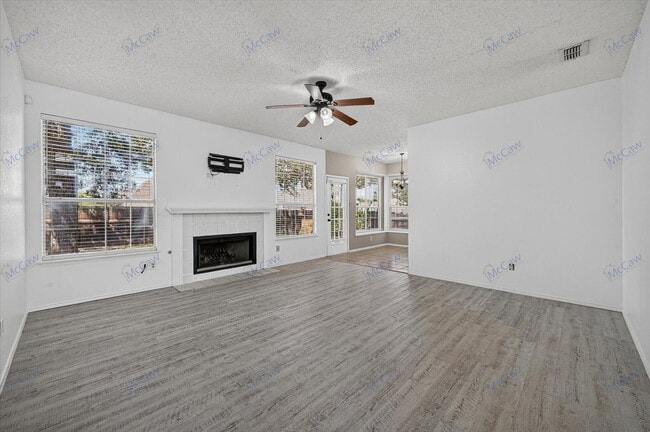 Building Photo - 7845 Ember Oaks Dr