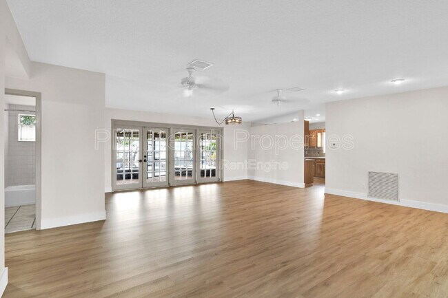 Building Photo - 2431 Key Largo Ln