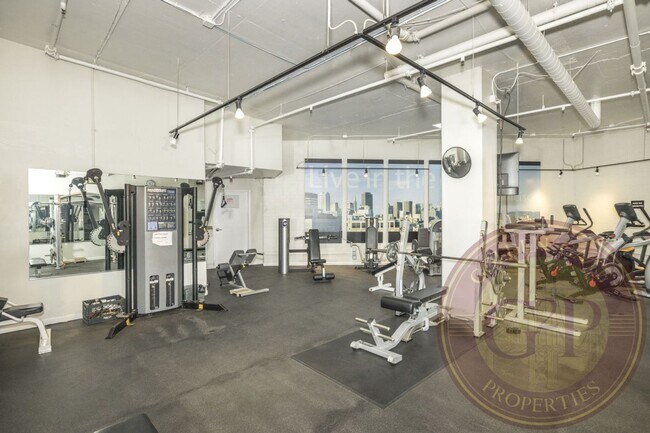 Building Photo - Western SoMa - 2 BR, 2 BA Condo 1,160 Sq. Ft. - 3D Virtual Tour