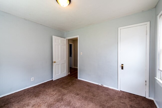 Building Photo - Charming 2-Bedroom Home with Bonus Attic S...