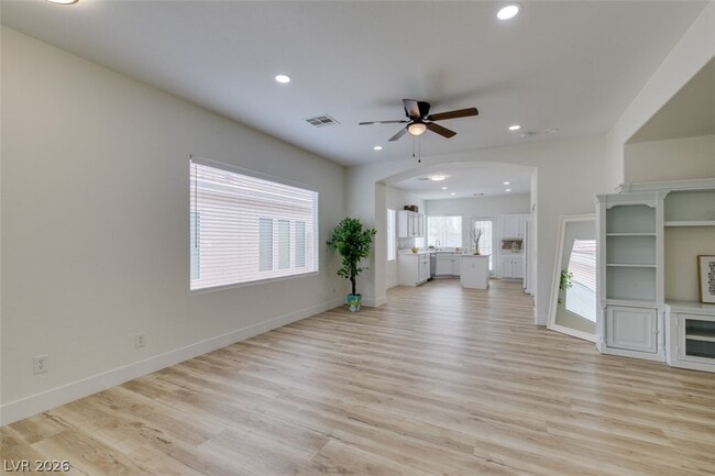 Building Photo - 10959 Pumpkin Ridge Ave