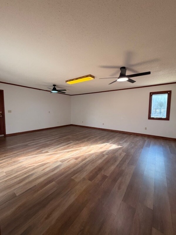 Building Photo - 250 Running Deer Rd