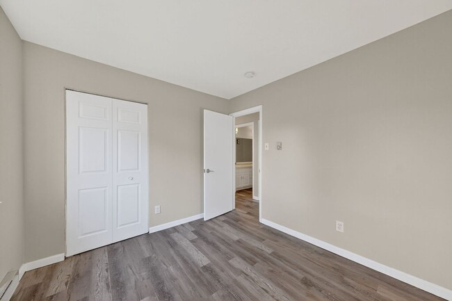 Building Photo - 8727 Sieloff Dr