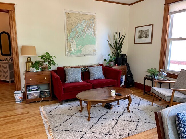 Building Photo - 21 Fessenden St