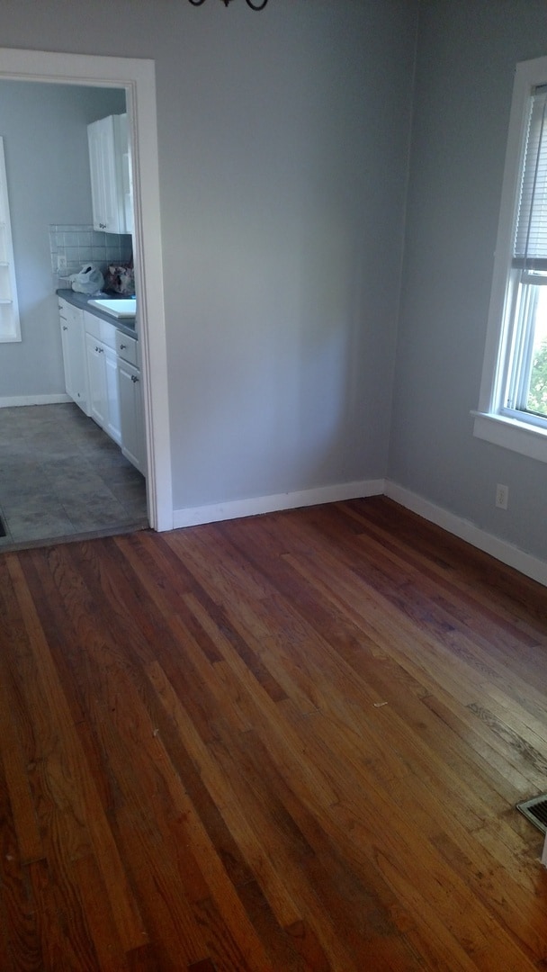 Building Photo - Charming Two-Bedroom Home with Garage in Knoxville