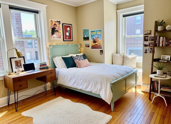 Building Photo - 74 Egmont St