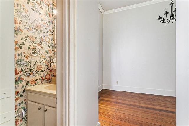 Building Photo - 2615 Chartres St