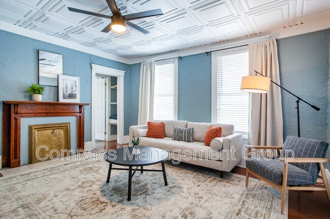 Building Photo - 813 Hall of Fame Dr