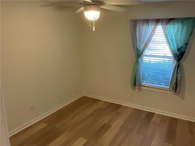 Building Photo - 225 Magnolia Tree Ct