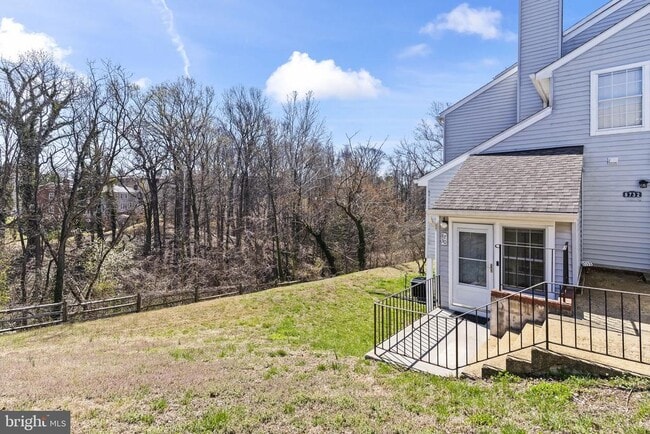 Building Photo - 8730 Grasmere Ct