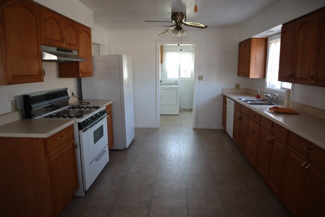 Building Photo - 501 Springer Ln