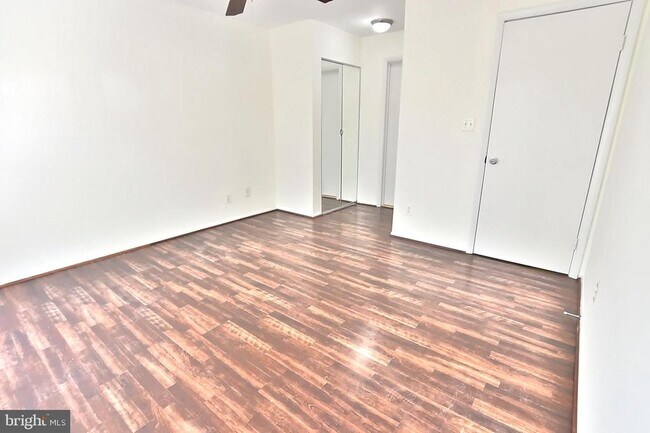 Building Photo - 1702 Ascot Way