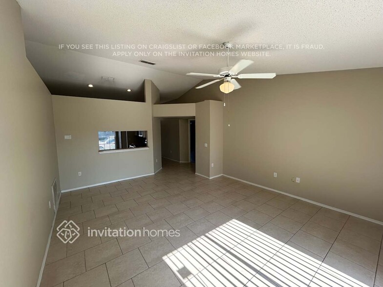 Building Photo - 8425 Split Creek Cir
