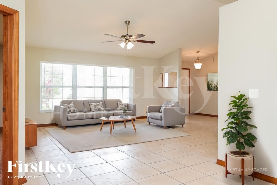 Building Photo - 329 Edgewood Ct