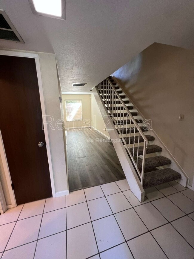 Building Photo - 3616 Cherryglen Way