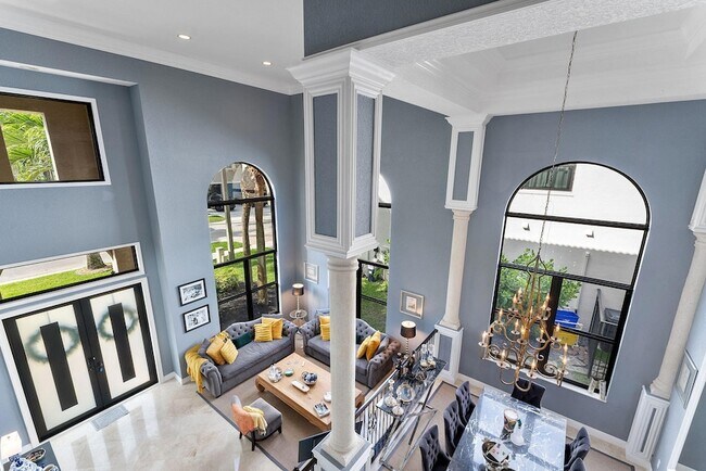 Building Photo - 9173 Delemar Ct