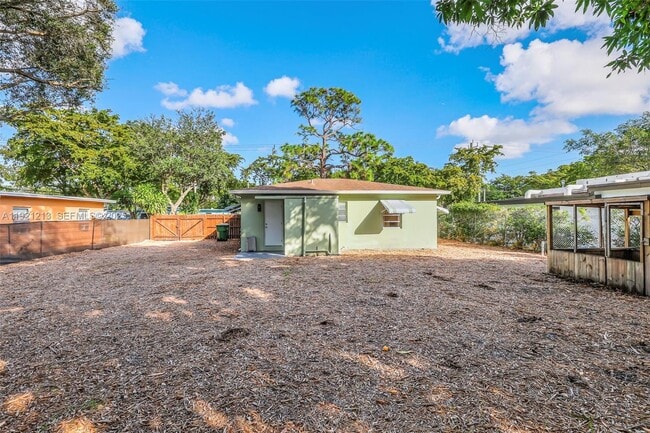 Building Photo - 13590 NW 5th Ave