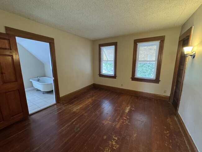 Building Photo - Old Time Rock & Roll — 4 Bedroom Home with Classic Character