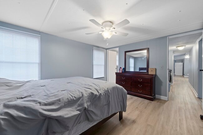 Building Photo - 158 Thomas Field Rd SE