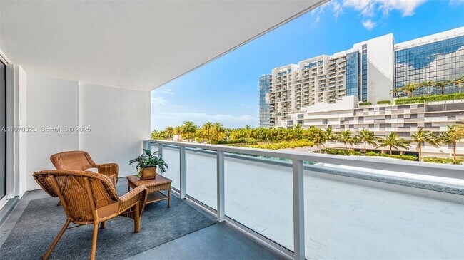 Building Photo - 2301 Collins Ave