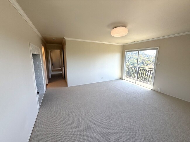 Building Photo - FOUR BEDROOM HOME IN THE GREENBRAE HILLS W...