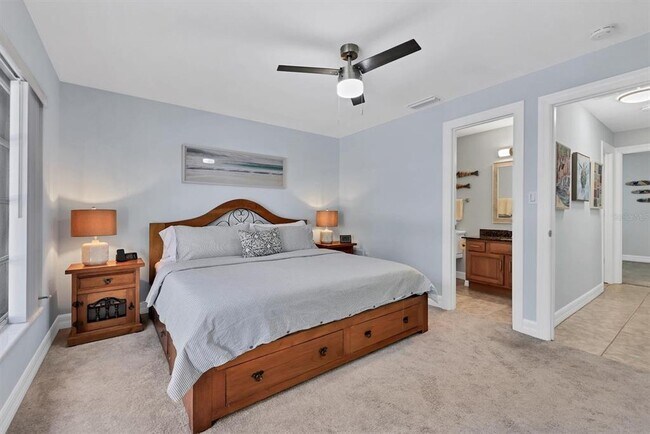 Building Photo - 3350 S Osprey Ave