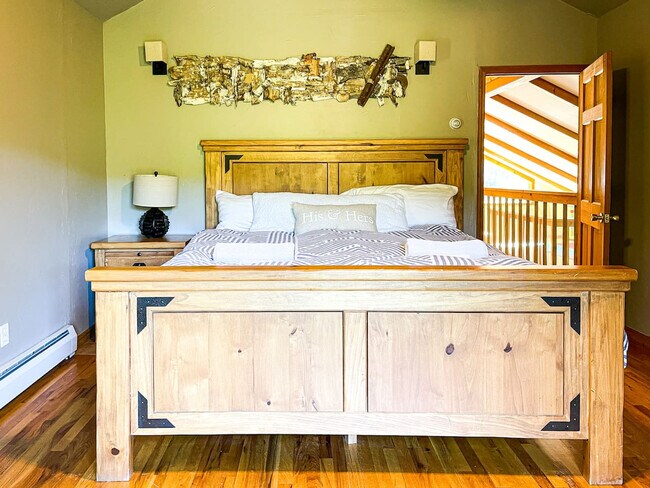 Building Photo - 525 Townsand Hollow Rd