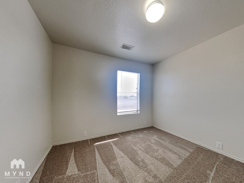 Building Photo - 16859 Mammoth Springs Dr