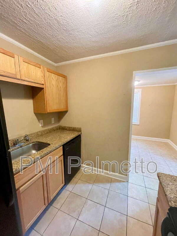 Building Photo - 241 Vallejo Cir