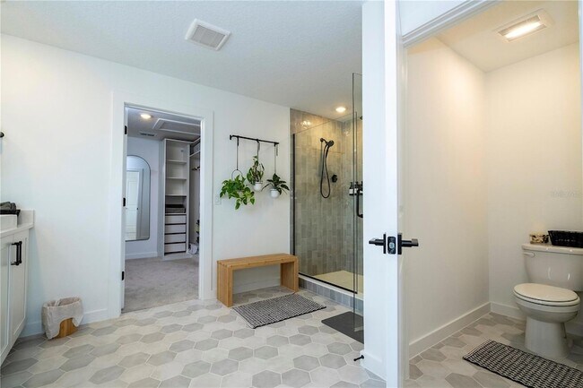 Building Photo - 2184 Broadbrook Dr