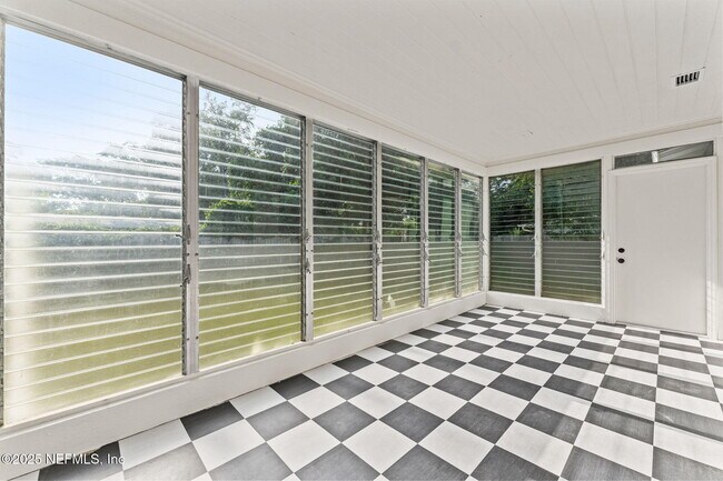 Building Photo - 6235 Fordham Cir E