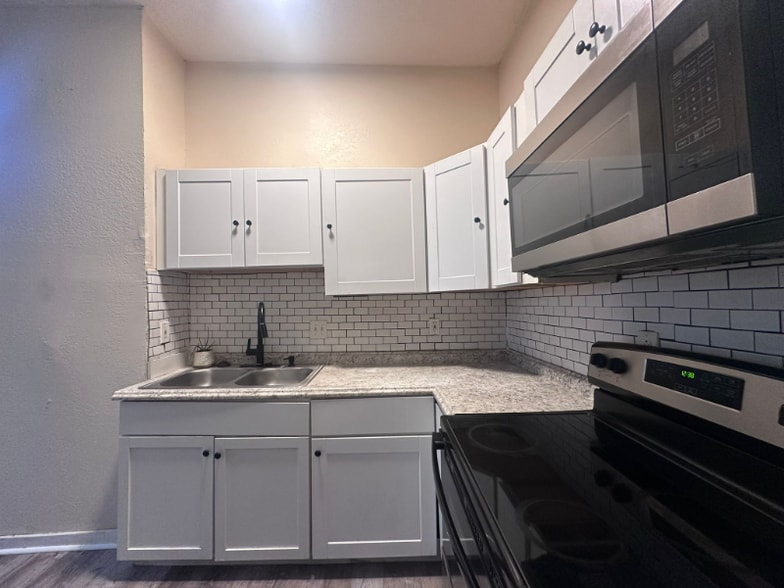 Building Photo - 1712 Oregon Pl