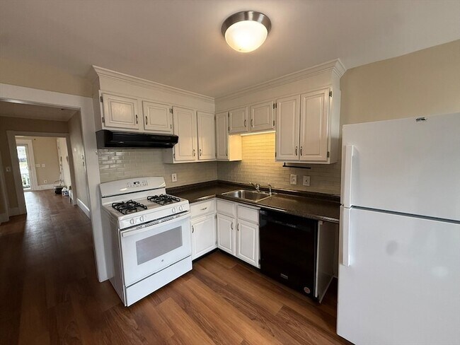 Building Photo - 1 Stafford St