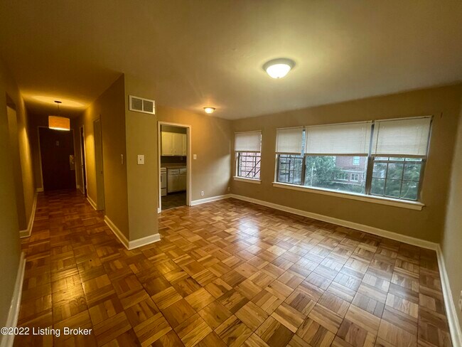 Building Photo - 2201 Cherokee Pkwy