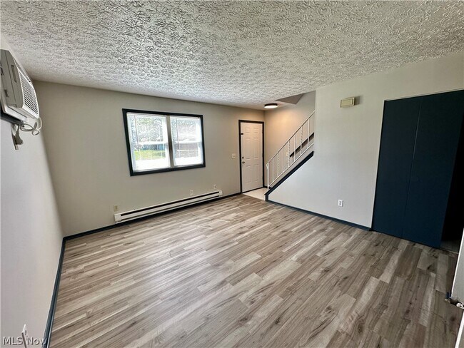 Building Photo - 233 Brunswick Dr