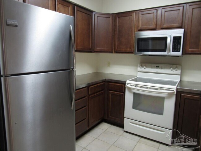 Building Photo - 9004 Governors Pl Ct