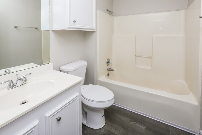 Building Photo - 107 Whitewood Ln