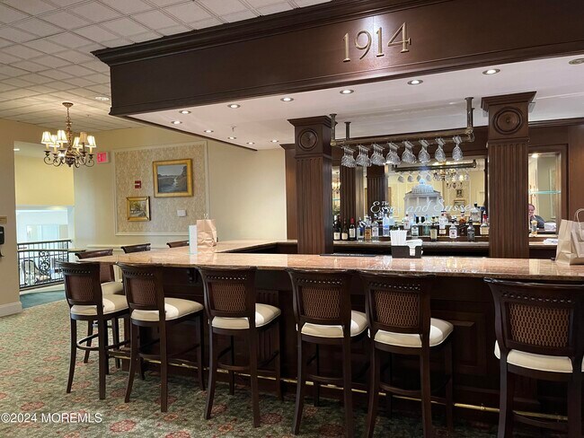 Building Photo - 700 Ocean Ave N