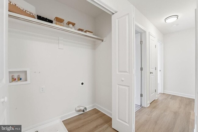 Building Photo - 139 Oak View St