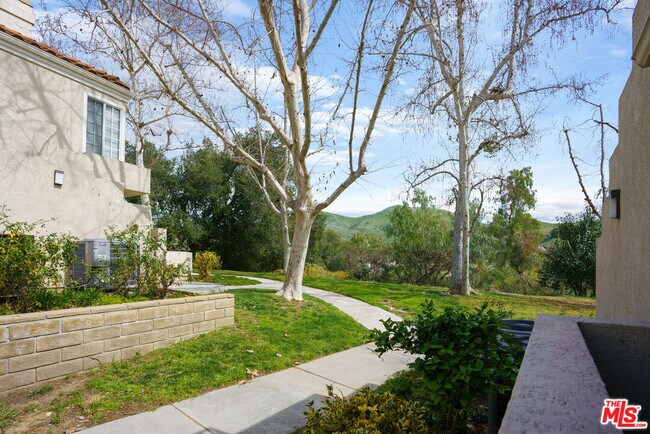 Building Photo - 4240 Lost Hills Rd