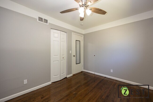 Building Photo - 3BDRM Warren Home!