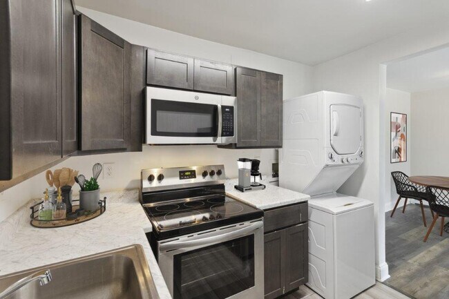 Building Photo - Maple Walk Apartments