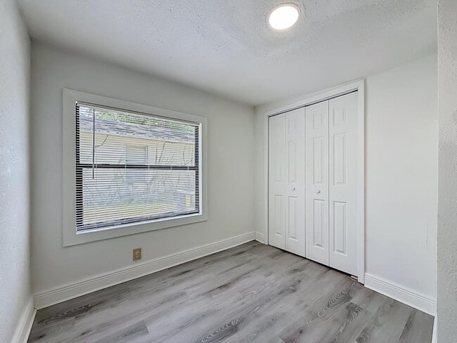 Building Photo - 8414 N 20th St