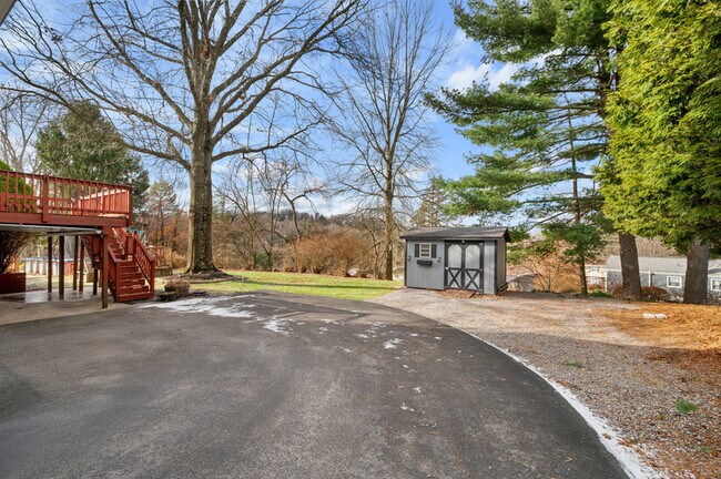 Building Photo - 108 Kings Point Rd